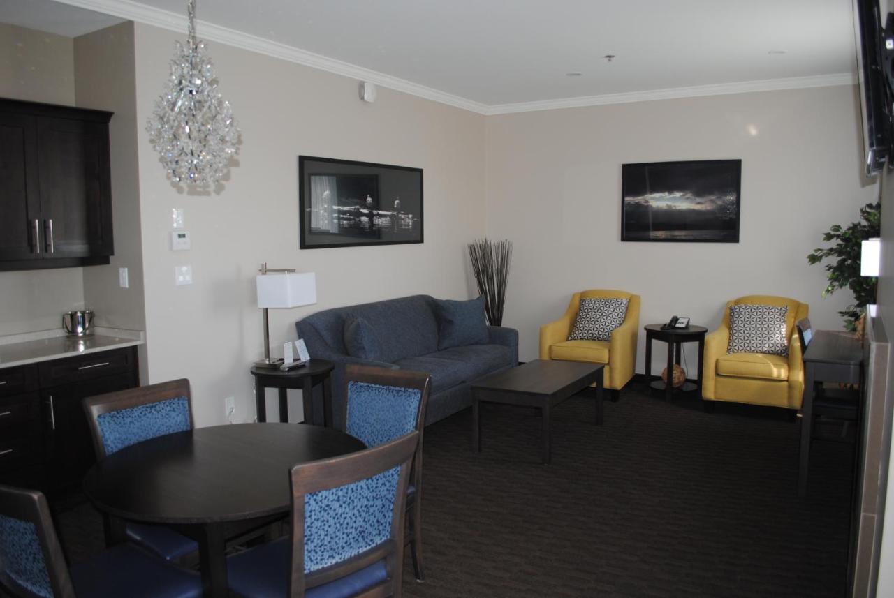 Days Inn & Suites By Wyndham Lindsay Buitenkant foto