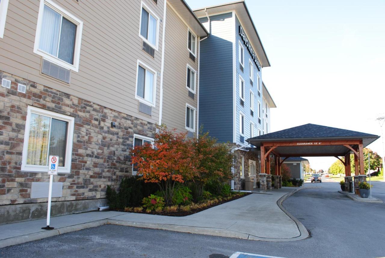 Days Inn & Suites By Wyndham Lindsay Buitenkant foto