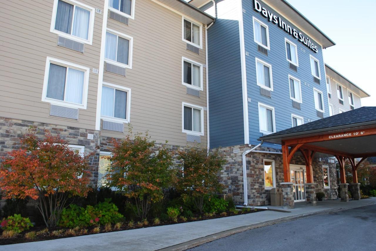 Days Inn & Suites By Wyndham Lindsay Buitenkant foto