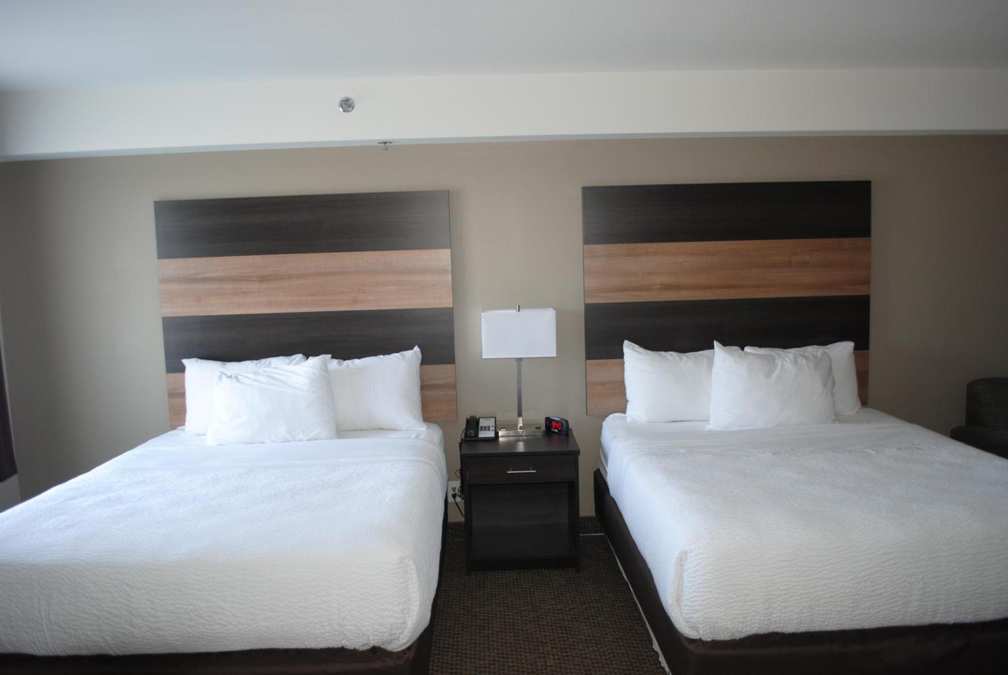 Days Inn & Suites By Wyndham Lindsay Buitenkant foto
